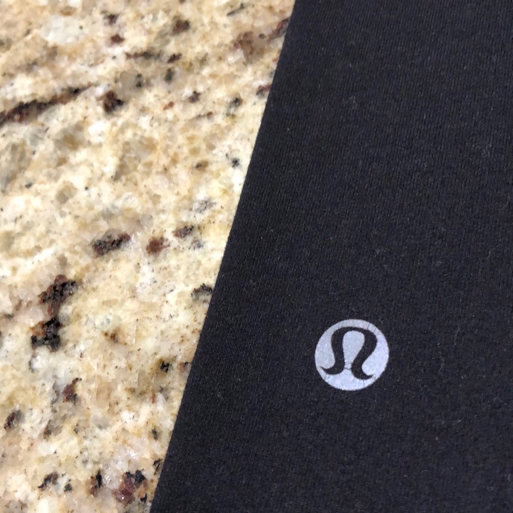 Lululemon Reversible Crop - Picture 9 of 16